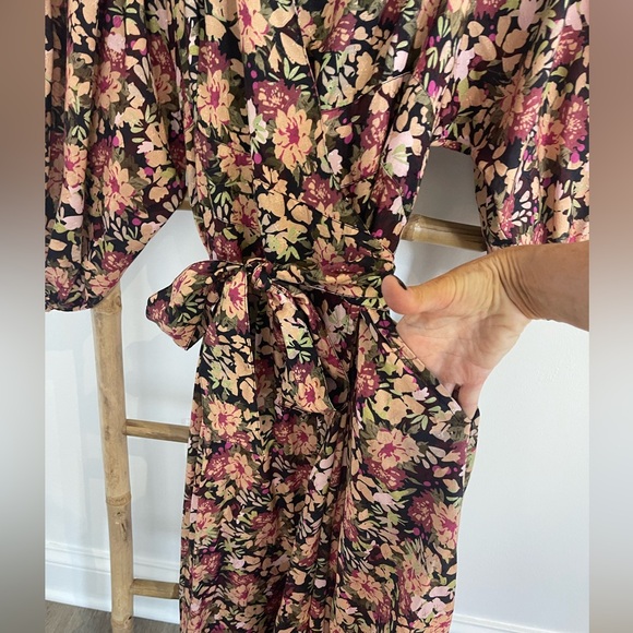 TiMo Maxi Floral Wrap dress, Size Medium - Picture 5 of 13